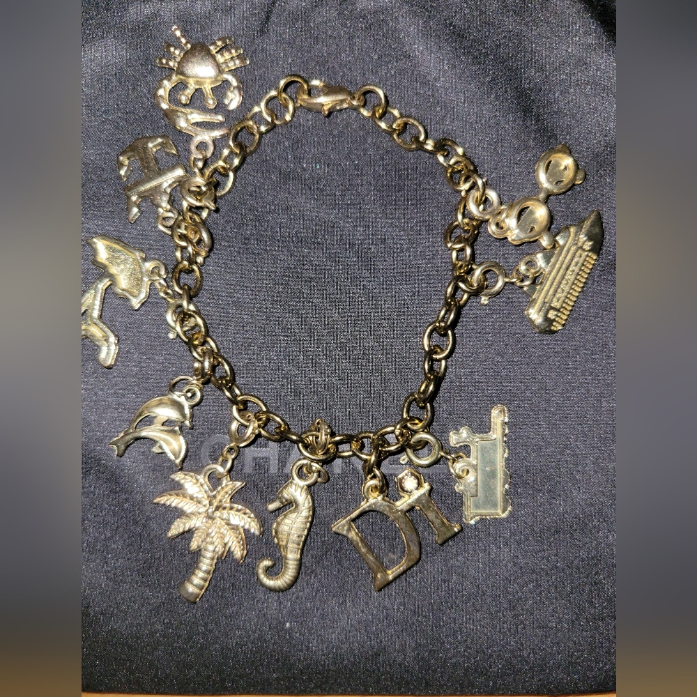 Diamonds International Vintage Charm Bracelets Set